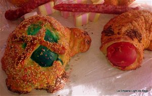Monas De Pascua Con Huevos De Colores
