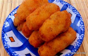 Croquetas De Pechuga De Gallina Del Cocido
