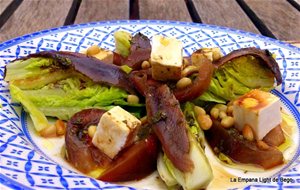 Ensalada De Cogollos Y Anchoas Con Vinagreta De Soja Y Lima
