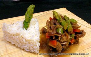 Salteado De Ternera, Verduras Y Setas Con Arroz Basmati
