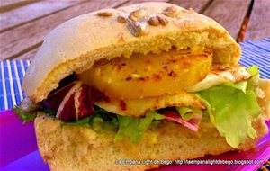 Pan Casero Fácil.- Bocadillo Vegetal De Pechuga Con Piña Al Curry
