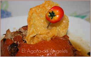 Tomates Asados Rellenos Y Teja De Parmesano
