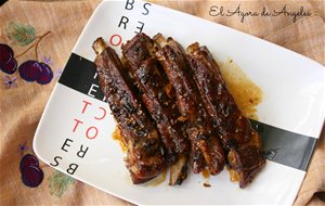 Costillas Asadas Con Especias Y Salsa De Miel
