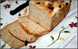 Pan Integral Con Suero De Leche Y Mix De Frutos Rojos (panificadora)
