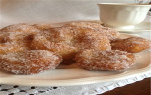 Buñuelos De Manzana Y Platano
