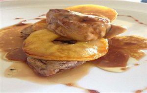 Solomillo De Ternera Con Foie Y Manzana Bañado En Reducción De Jerez De Pedro Ximenez
