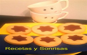 Galletas Con Estrella De Chocolate Negro Y Blanco
