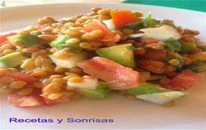 Ensalada De Lentejas , Aguacate , Tomate Y Cilantro
