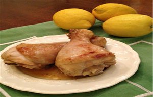 Muslitos De Pollo Con Salsa De Soja, Miel Y Limon
