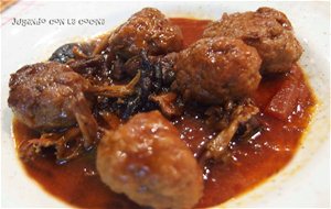 Albóndigas En Salsa De Soja Con Setas
