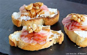 Canapés De Anguila Ahumada
