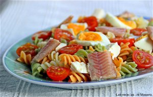 Ensalada De Pasta Y Anguila Ahumada
