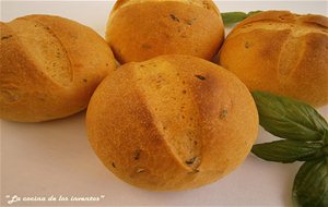 Pan De Tomate Y Albahaca
