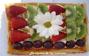 Bandas De Hojaldre Con Nata Y Fruta
