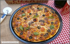 Pizza De Masa Fina Y Crujiente
