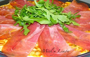 Pizza Con Jamón Ibérico Y Rúcula
