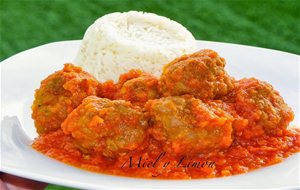 Albóndigas Con Tomate
