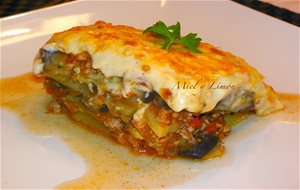 Musaka O Moussaka De Berenjena, Carne Y Patata (versión Aligerada)
