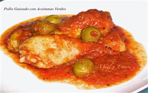 Pollo Guisado Con  Aceitunas Verdes
