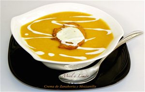 Crema De Zanahoria Y Mozzarella
