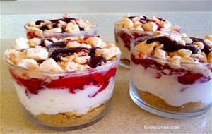 Vasito De Fresas. Trifle.
