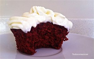 Red Velvet Cupcake
