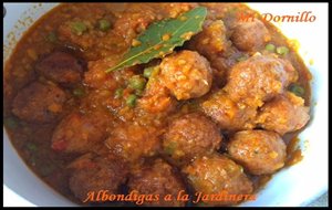 Albóndigas De Pollo, A La Jardinera.
