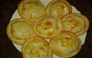 Empanadillas De Atun Y Gambas
