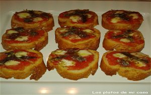 Tostas Con Tomate Y Mozzarela
