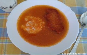 Sopa De Tomate Con Huevo
