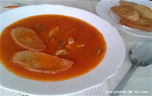 Sopa De Tomate Y Pescado
