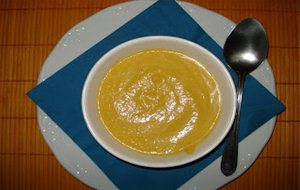 Crema De Calabacin Con Queso Cheddar
