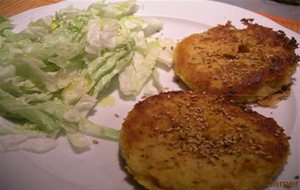 Hamburguesas De Polenta, Garbanzos Y Zanahoria
