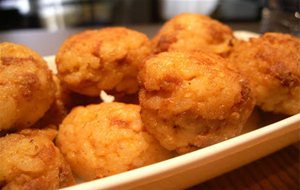 Bolitas De Arroz, Chorizo Y Queso
