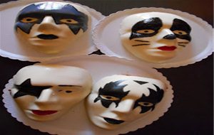 370º Receta: Mascaras De Kiss En Chocolate, Rellenas De Trufa Cocida
