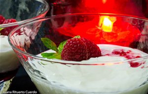 Postre De Queso Y Yogur Griego.
