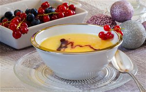 Menú De Navidad 2013. Sopa De Piña Con Coulis De Frutos Rojos
