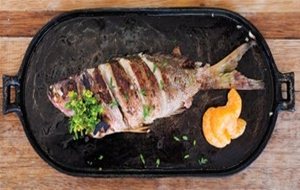 Receta De Pescado Con Fruta Y Hierbas
