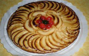 Tarta De Manzana Con Guindas
