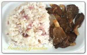 Setas Al Ajillo Con Arroz Blanco
