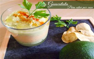 Vasito De Guacamole Al Curry Y Puré De Patatas Al Pimentón O "guacatata"
