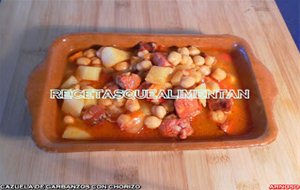 Cazuela De Garbanzos Con Chorizo
