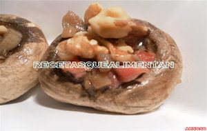 Champiñones Con Queso Y Nueces
