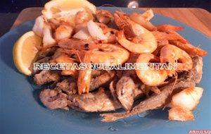 Pescaito Frito Con Ensalada
