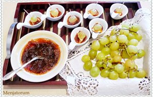 Bocaditos De Queso,calabaza Y Uvas
