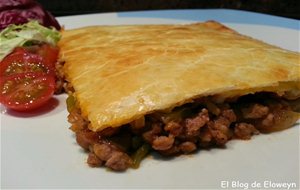 Empanada De Carne, Pimientos Y Champiñones
