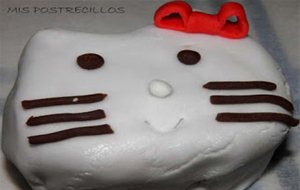 Mini Tarta Hello Kitty
