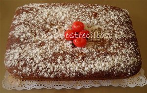 Pastel De Chocolate Blanco Y Guindas
