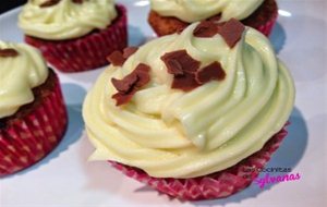 Cupcakes De Chocolate Blanco Y Fresa