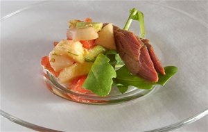 Ensalada De Ventresca Con Vinagreta Al Aroma De Clavo
